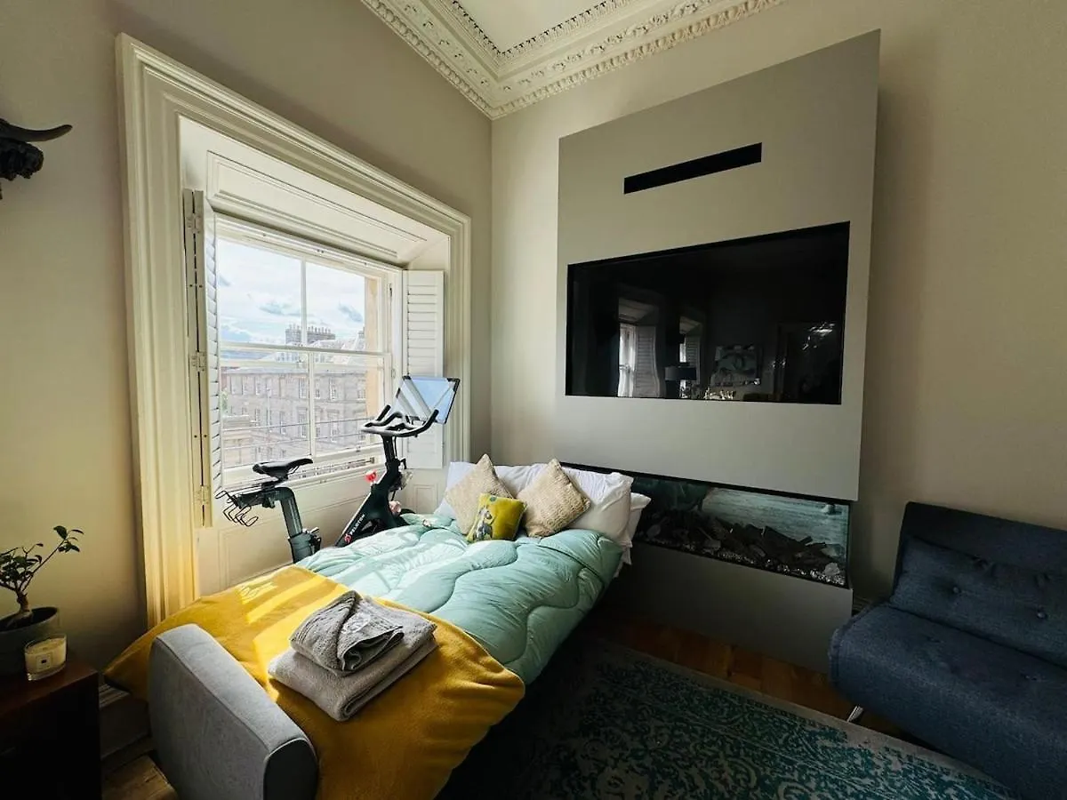 Beautiful Edinburgh Apartment