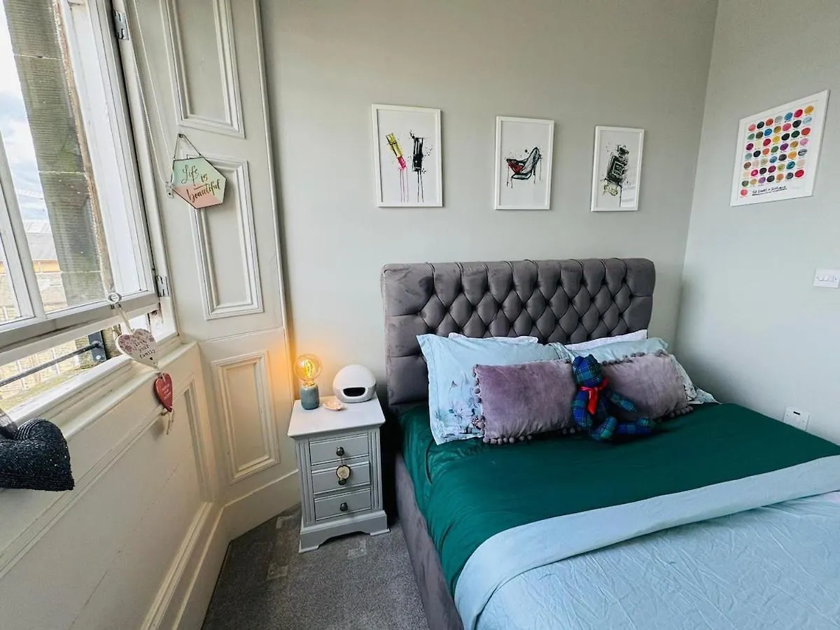 Beautiful Edinburgh Apartment 0*,